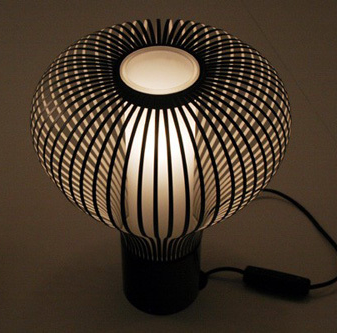 The Chasen table lamp 