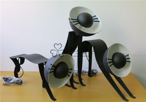 Micha cat lamp by Kuntzel Deygas